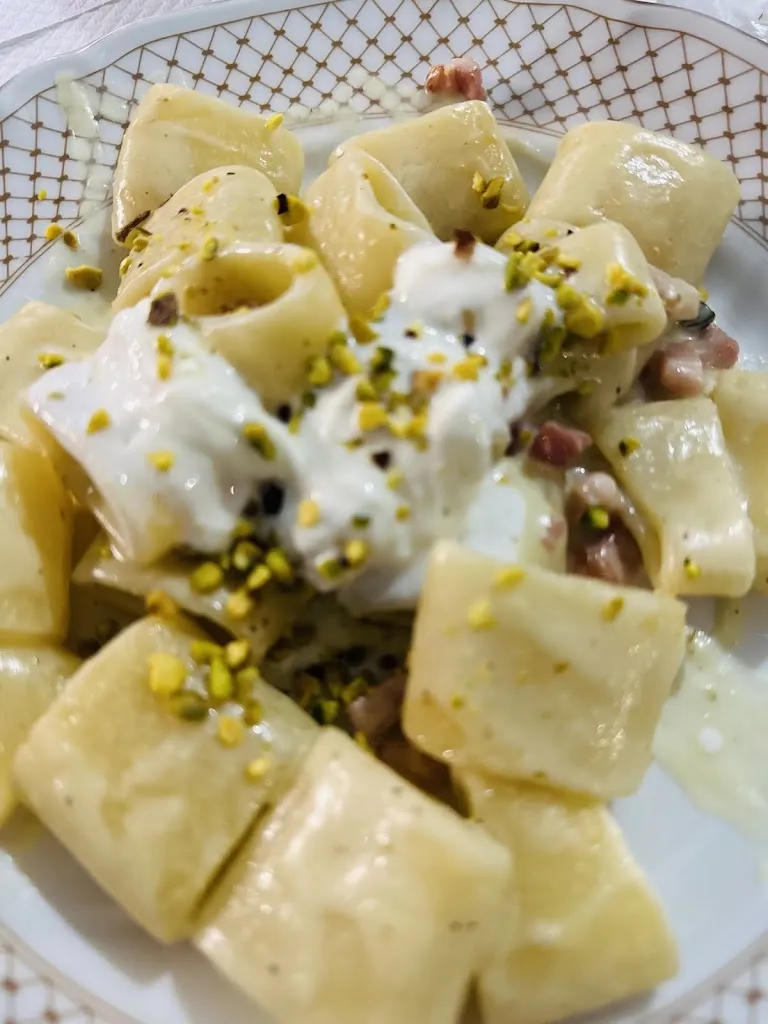 Yimerfi Holguín López_E c' t' meng!_Zapponeta_review