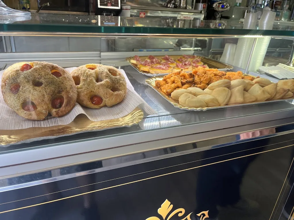 Harmony pub restaurant in Zapponeta