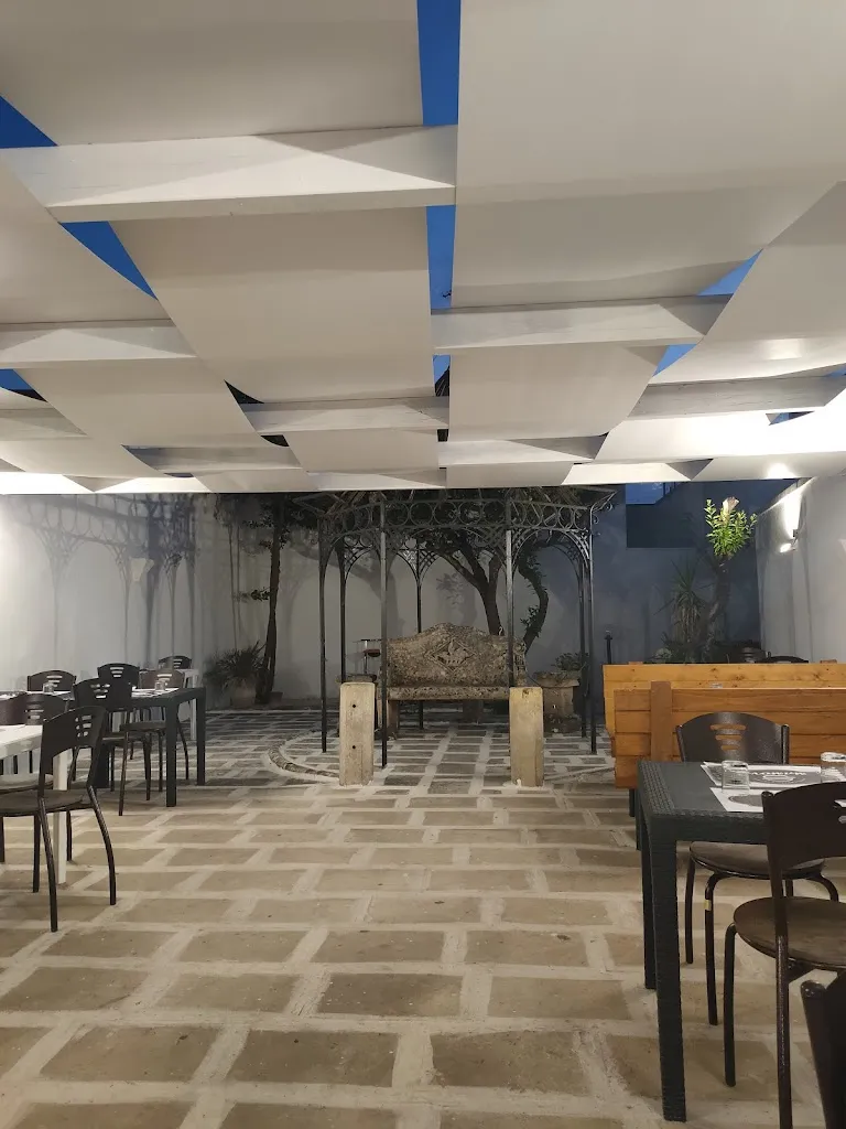 Pizzeria Mamova restaurant in Zollino