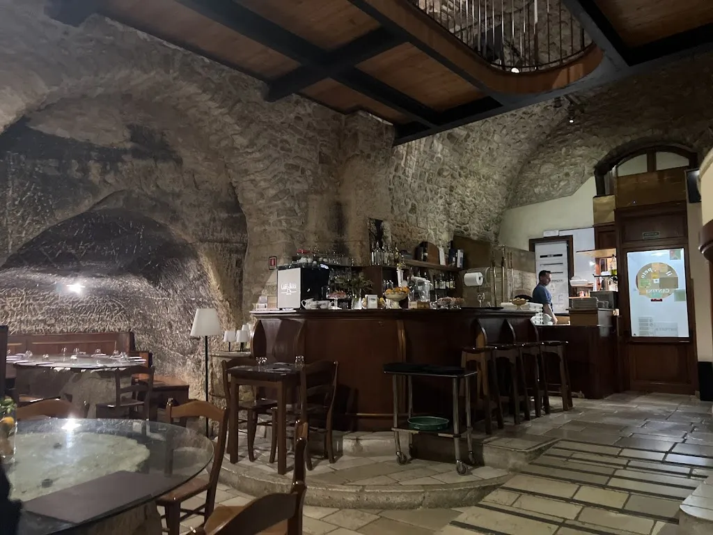 Il Trappeto Cantina restaurant in Vico del Gargano