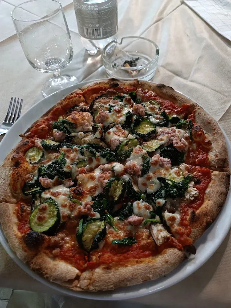 Alessio Simone_Pizzeria Dinner - Paposcia Club_Vico del Gargano_recensione