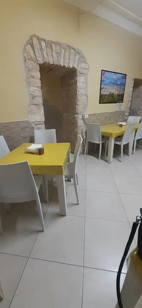 caro Town_Pizza Smile_Vico del Gargano_review