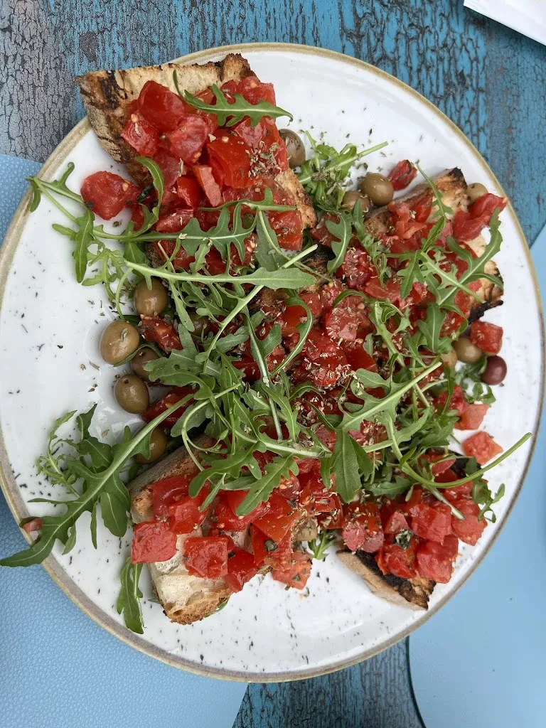 MICHELE LI BERGOLIS_PaposciaRE_Vico del Gargano_review