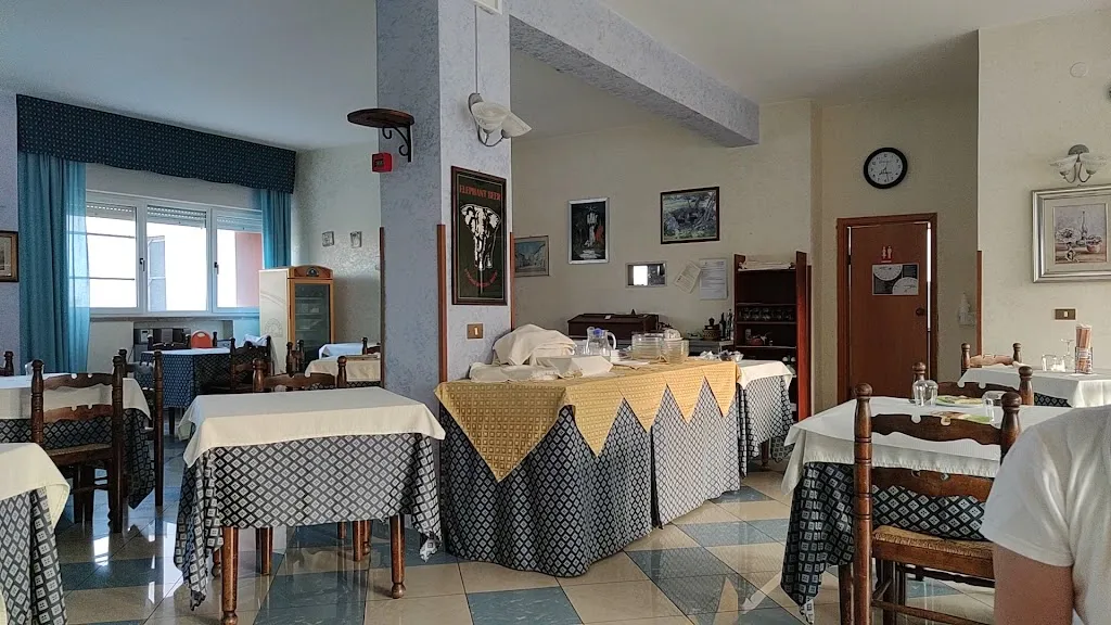 Hotel Maremonti restaurant in Vico del Gargano