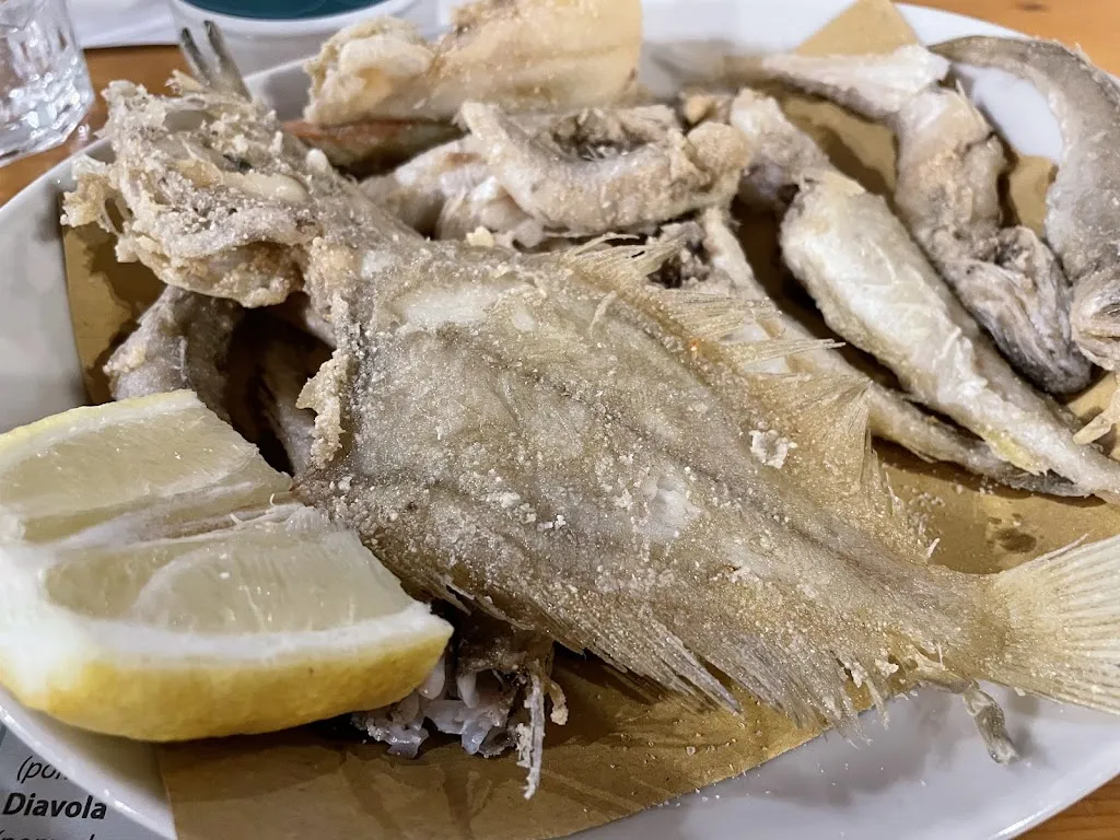 Valentina Frassi_AMÀDO DI DEL VISCIO MATTEO_Vico del Gargano_recensione