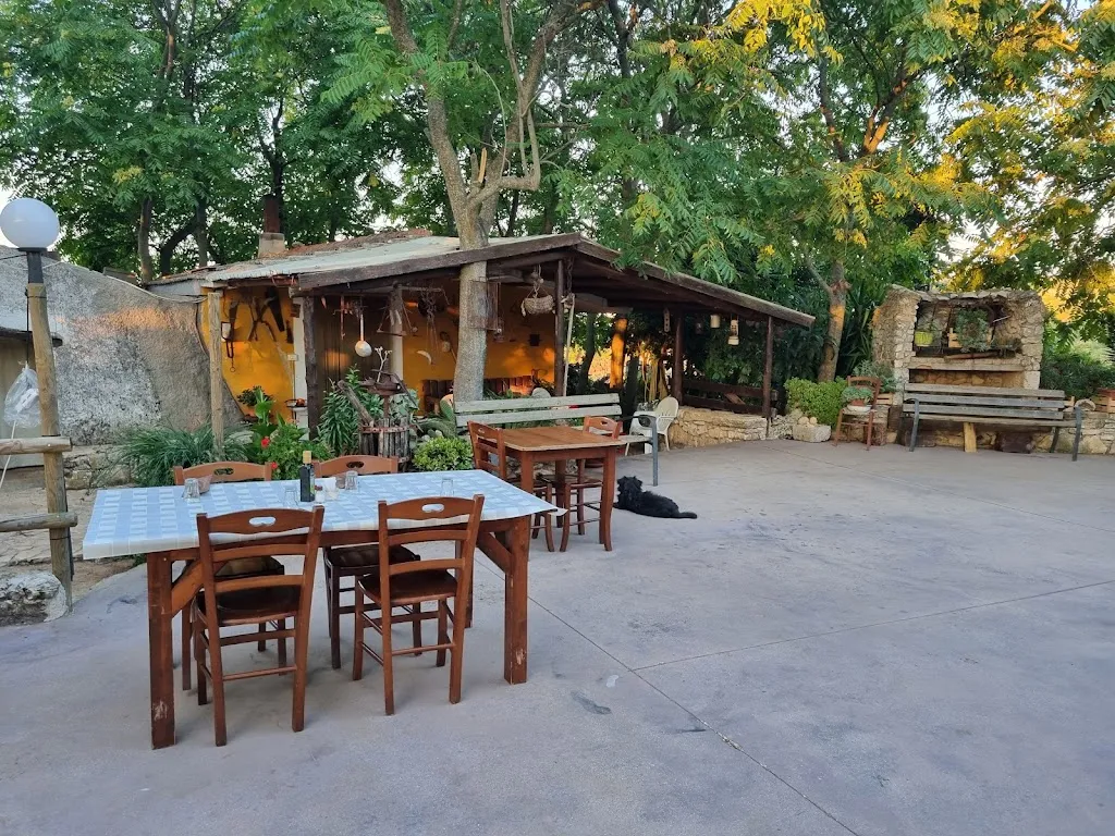 Agriturismo da Billino restaurant in Vico del Gargano