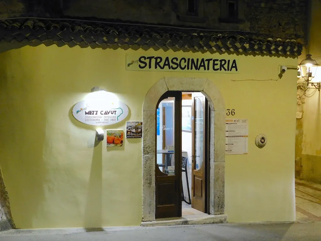 Pizzeria Pane e pomodoro restaurant in Vico del Gargano