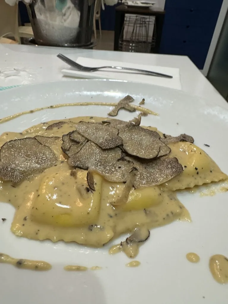 Vincenzo Aucello_MiLó_San Ferdinando di Puglia_recensione