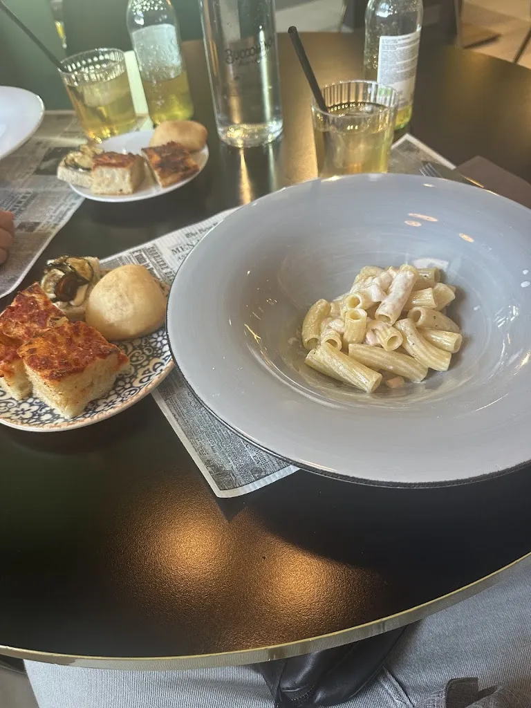 Salman Kola_Buccomino_Spinazzola_review