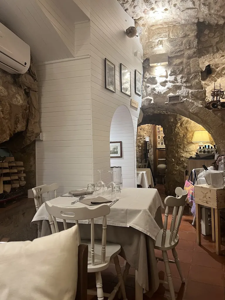 Vecchia Vieste RistoranteTipico_Vieste_slider_image_3