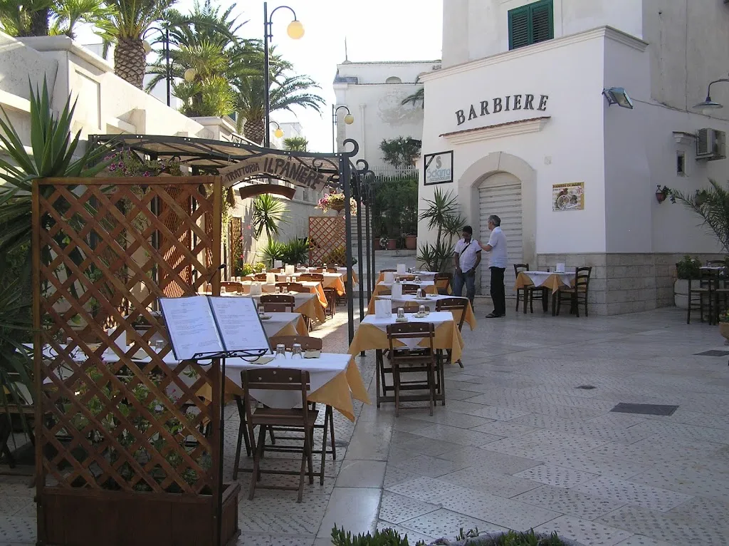 Trattoria Il Paniere restaurant in Vieste