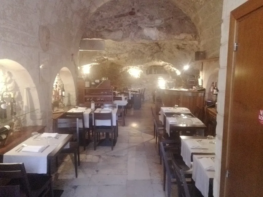 Enoteca Vesta restaurant in Vieste