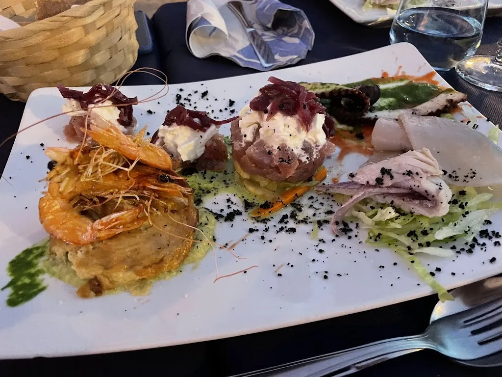 Pier Around The World_Molo54_Vieste_recensione