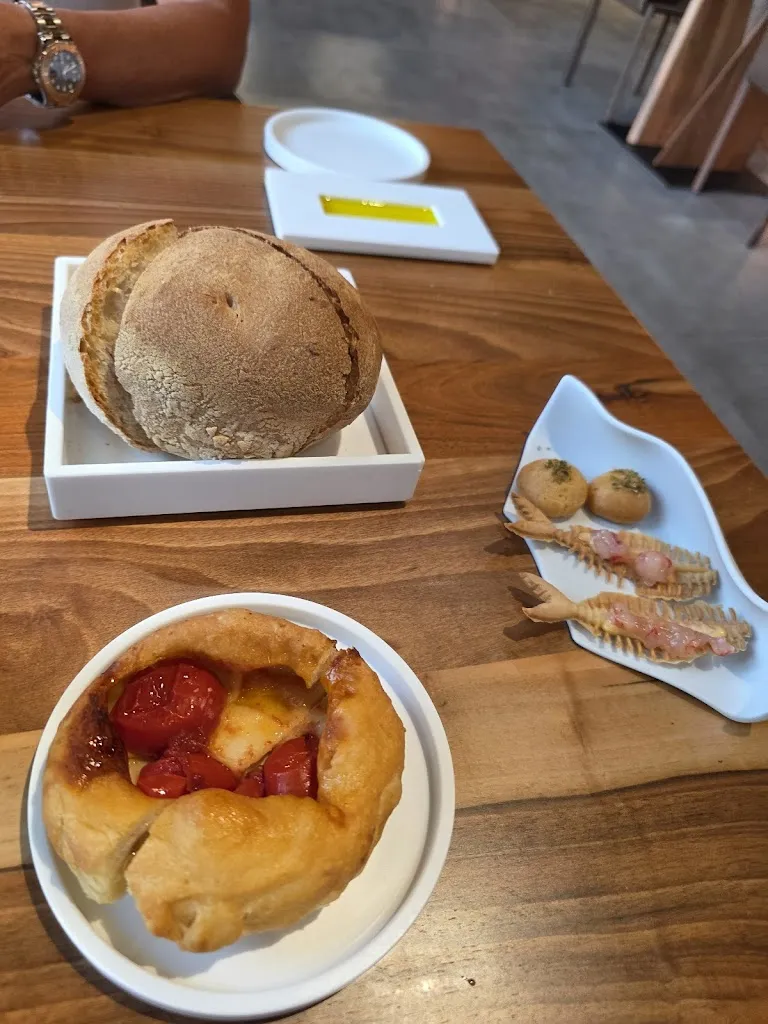 Aurel Cornel Ulucean_Acqua_Vieste_review