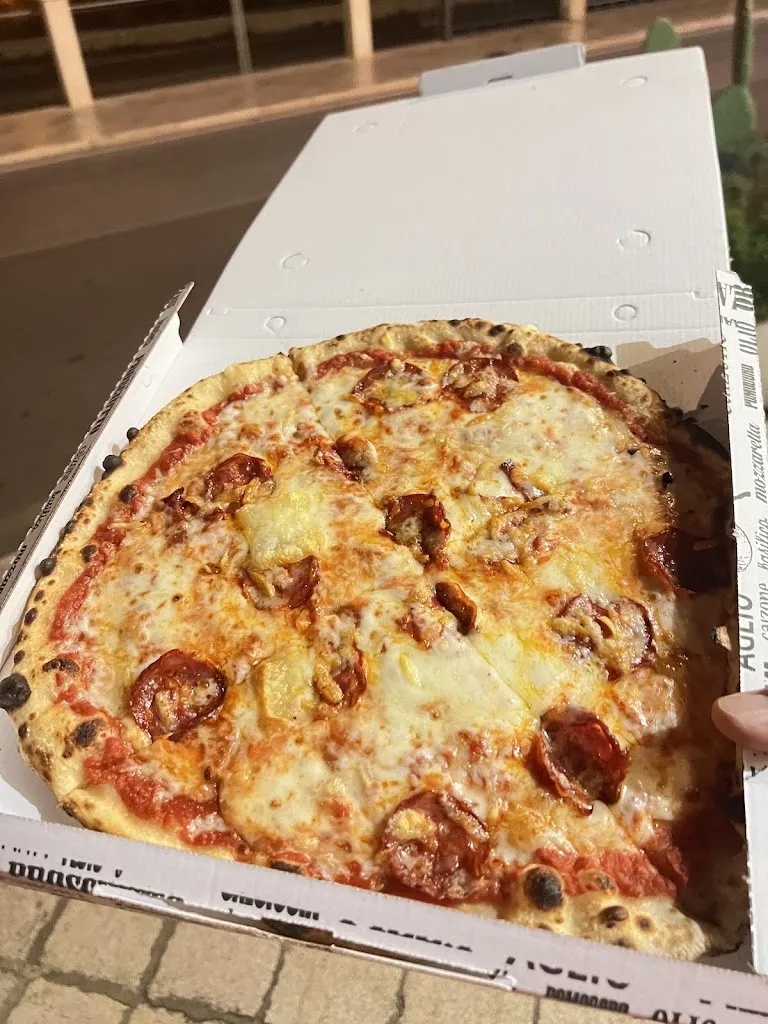 Sándor Turi_Pizzeria Da Enzo con Forno a Legna_Vieste_review