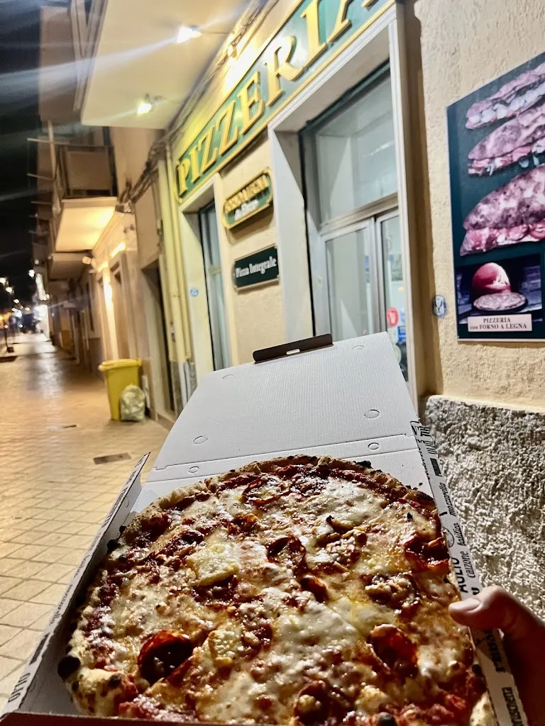 Pizzeria Da Enzo con Forno a Legna_Vieste_slider_image_3