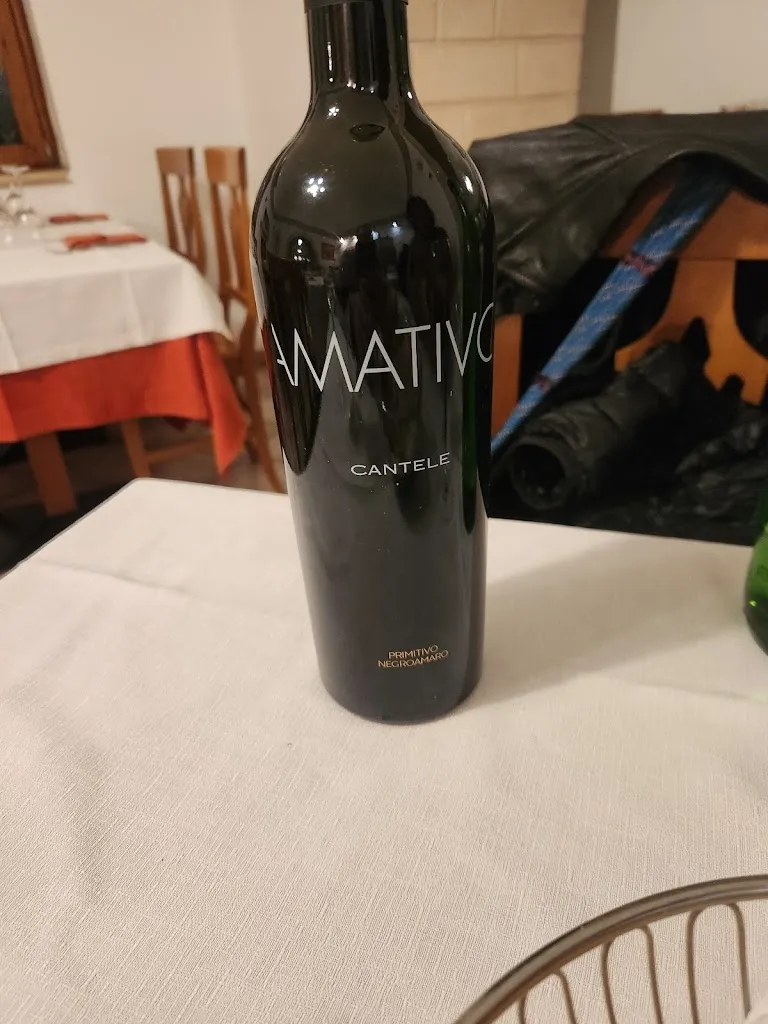 Scott Whitfield_Box 19_Vieste_review