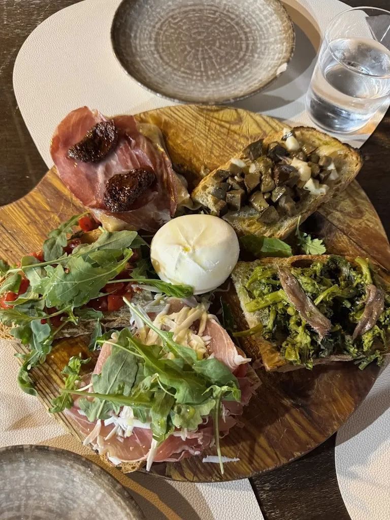 Manuela_L'antica bruschetta_Vieste_review