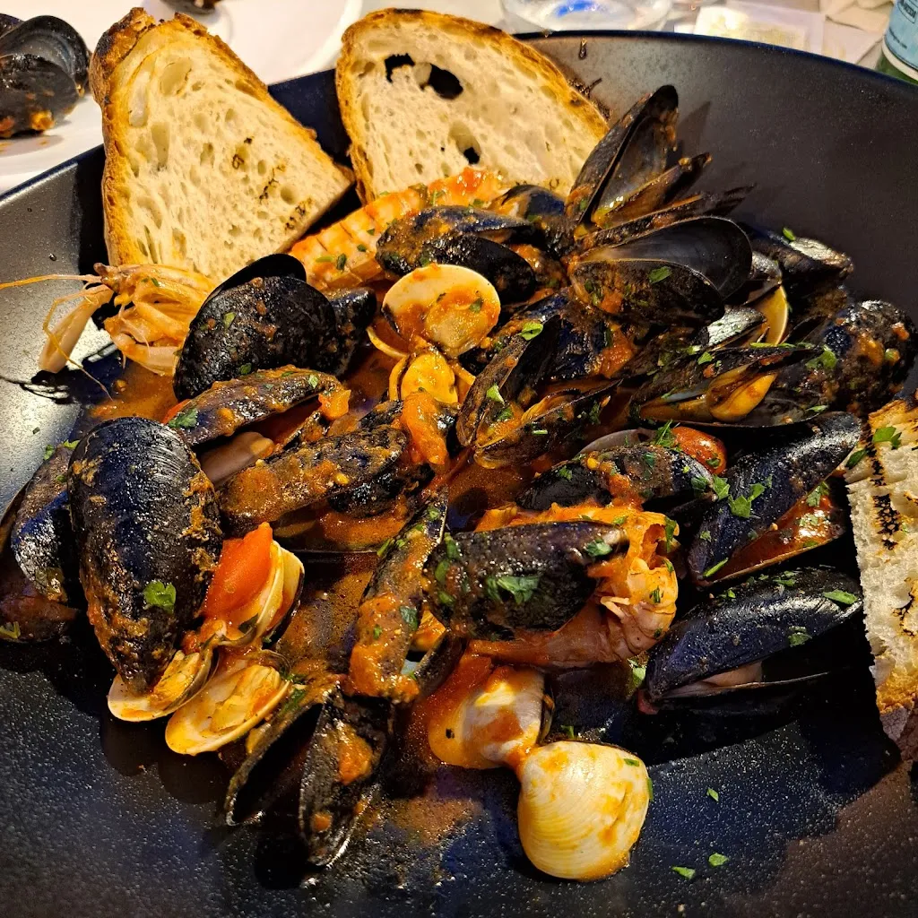 Gustus_Vieste_slider_image_3