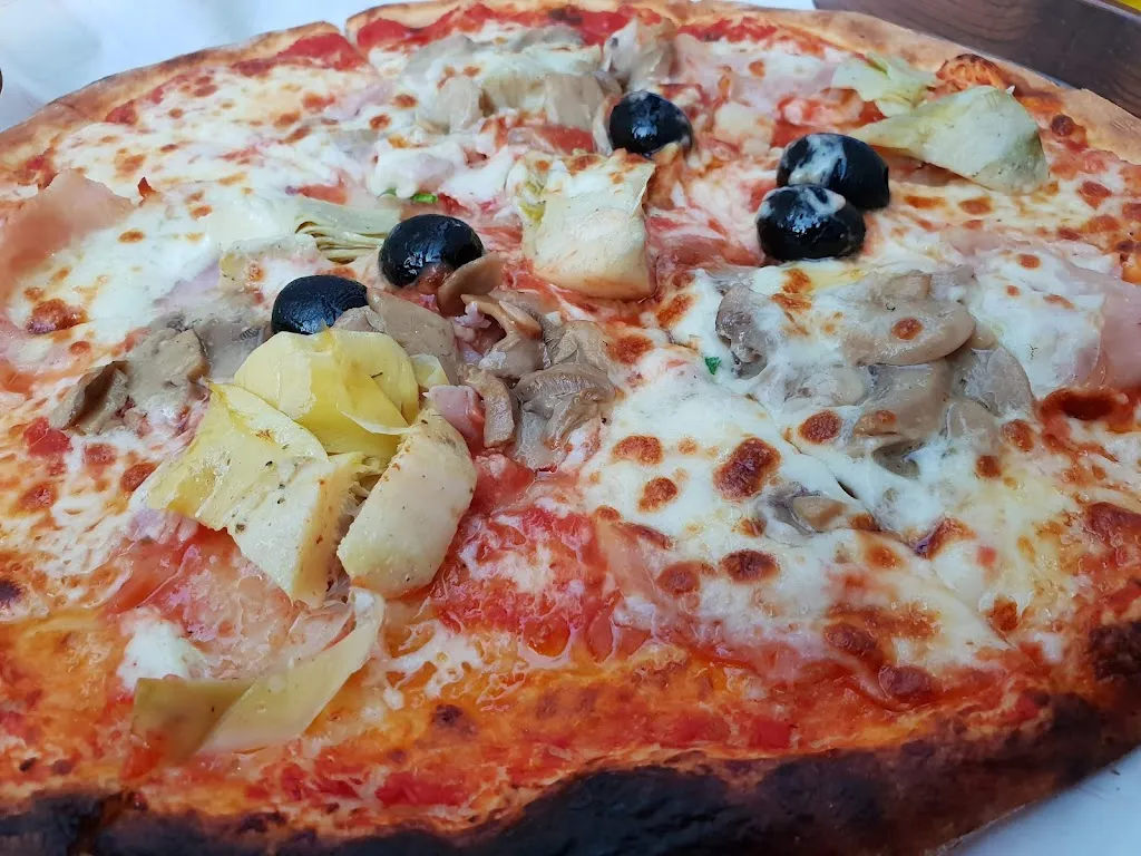 Jānis Dreimanis_Pizzeria Big Boy Paposceria_Vieste_review