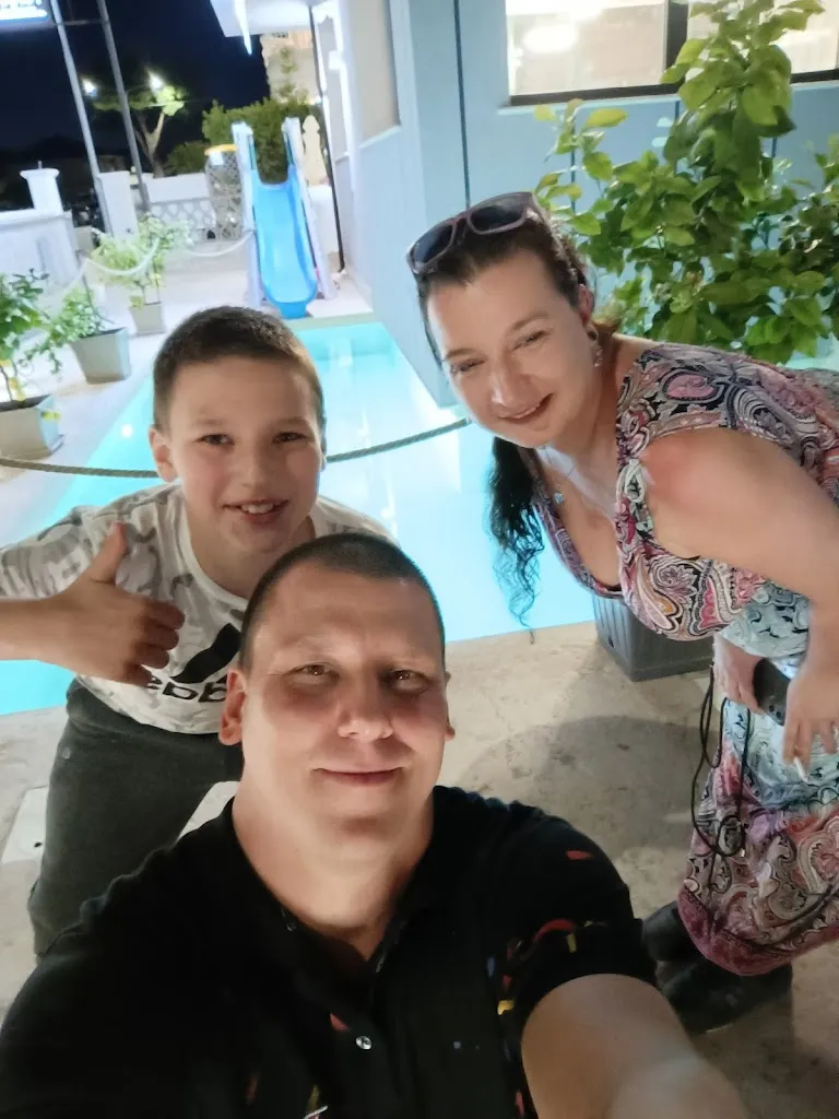 Jiri Chrencik_TunaFish - Trattoria del Mare_Alba Adriatica_review