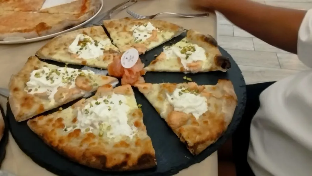 Alessandra Volpe_La Dolce vita_Trinitapoli_review