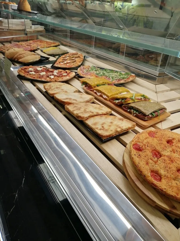 La Divina restaurant in Trinitapoli