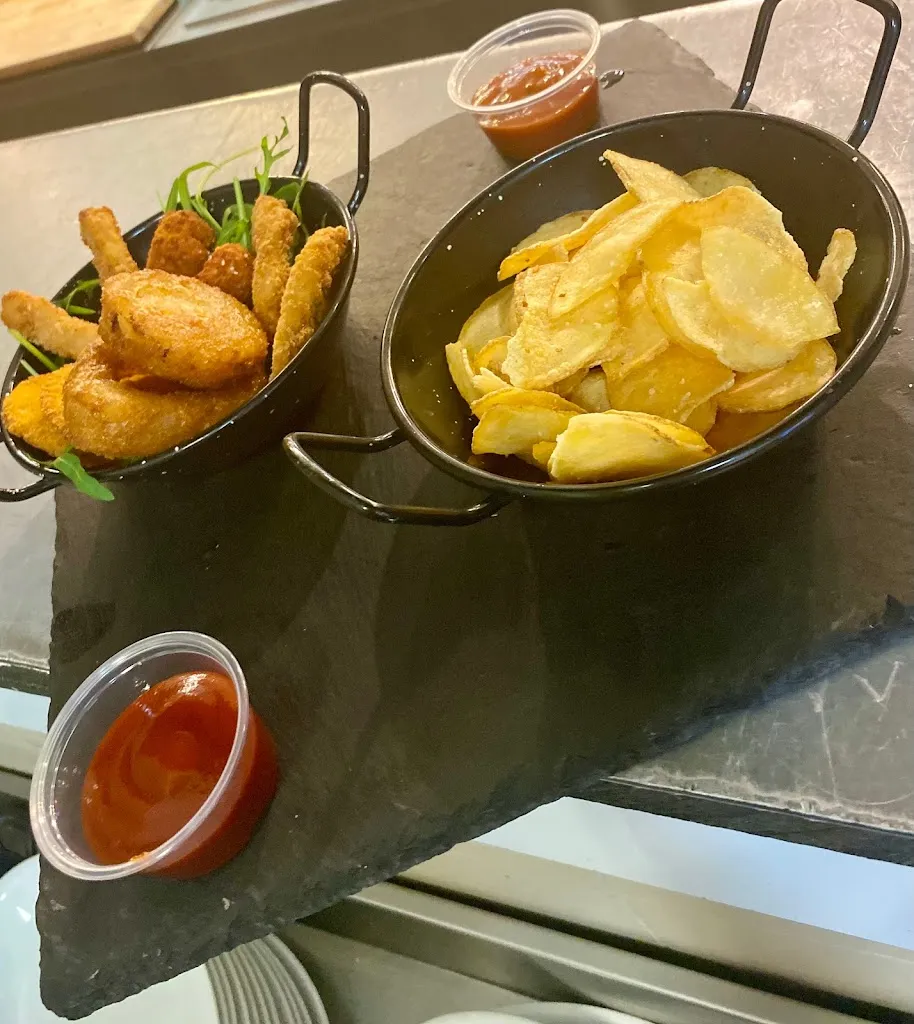 Burger American Diner_Città Sant'Angelo_slider_image_3