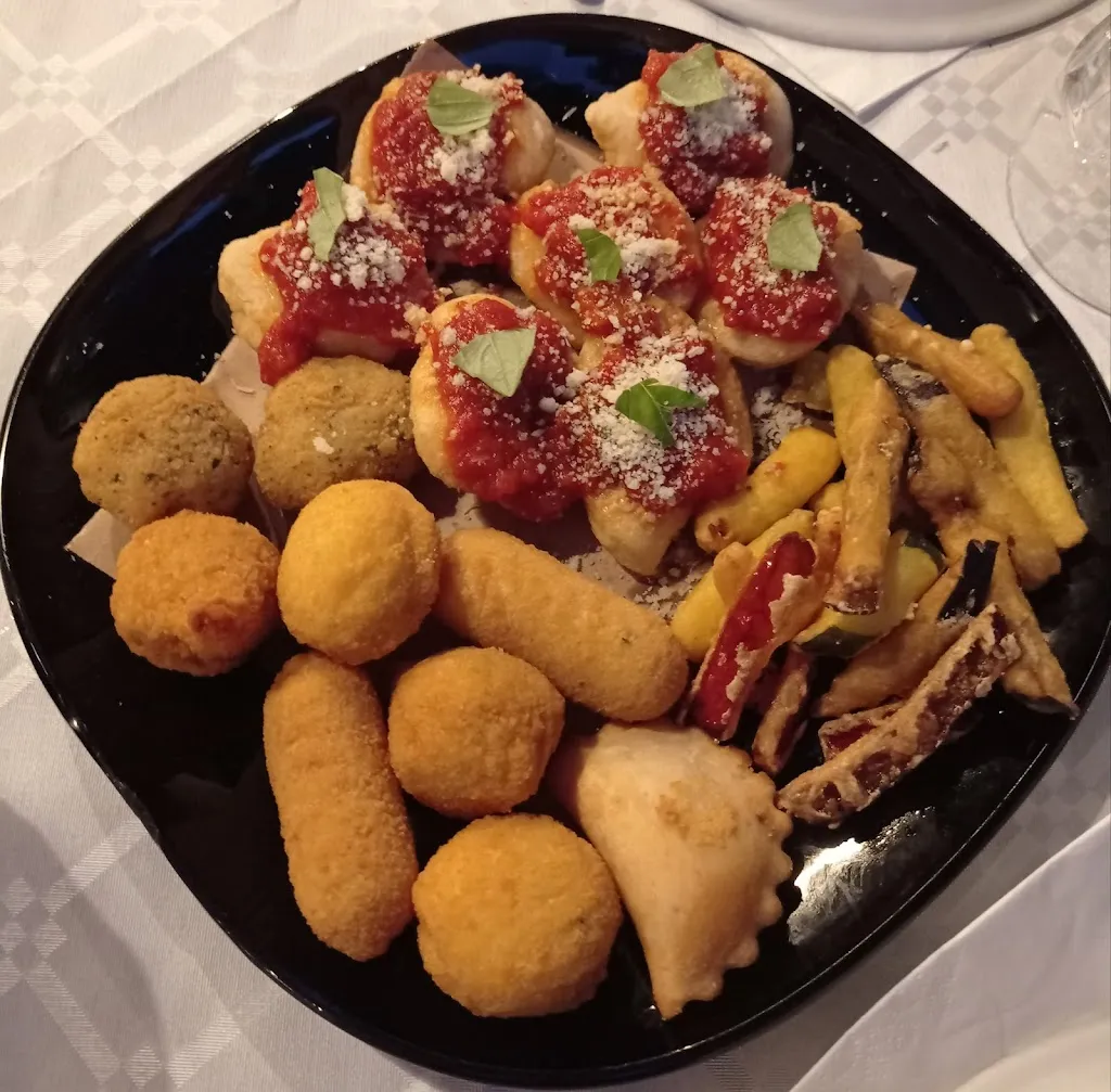 Giuseppe Blasotta_Pizzeria Storelli Carlo_Trinitapoli_review