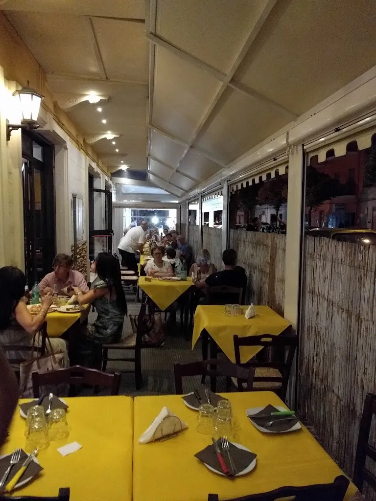 Pizzeria Storelli Carlo_Trinitapoli_slider_image_1