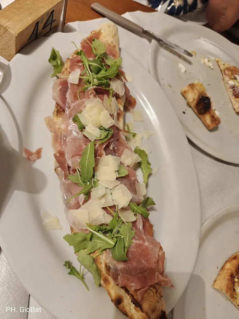 Pizzeria Storelli Carlo_Trinitapoli_slider_image_2