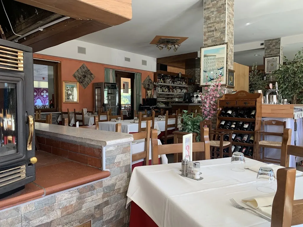 Ristorante Pizzeria San Marco - Terminal bus restaurant in Armento