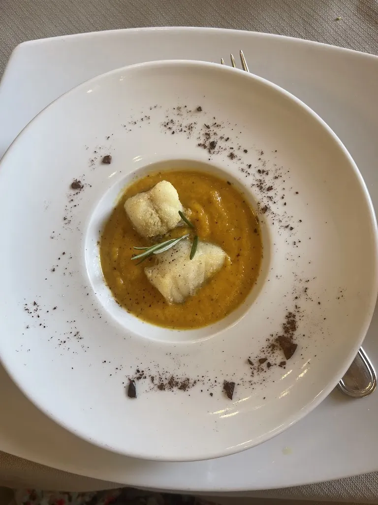 Zoë Pisani_Mare in Terra_Canosa di Puglia_recensione