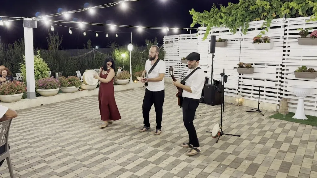 Niels en Astrid l_Resta Cu'mme_Canosa di Puglia_review