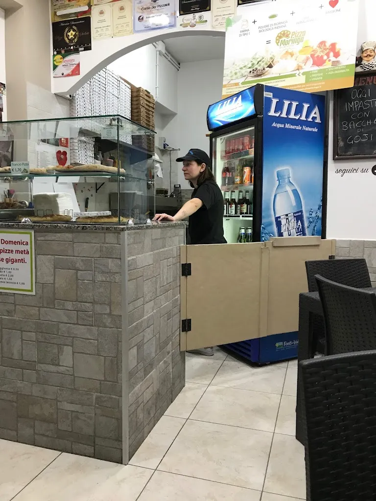 Pizzeria Mondo pizza restaurant in Canosa di Puglia