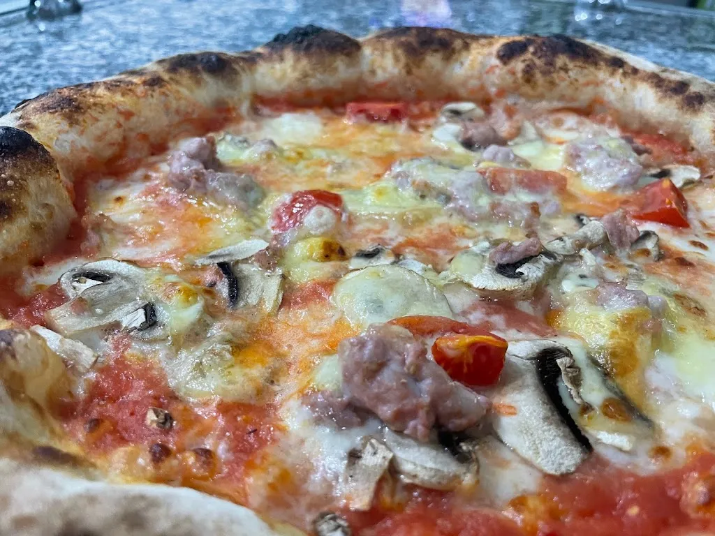 Pizzeria Mondo pizza_Canosa di Puglia_slider_image_2