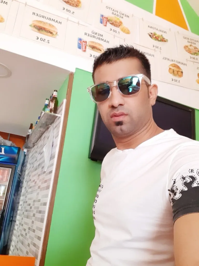 Shahbaz Muhammad_Istanbul Kebab_Canosa di Puglia_review