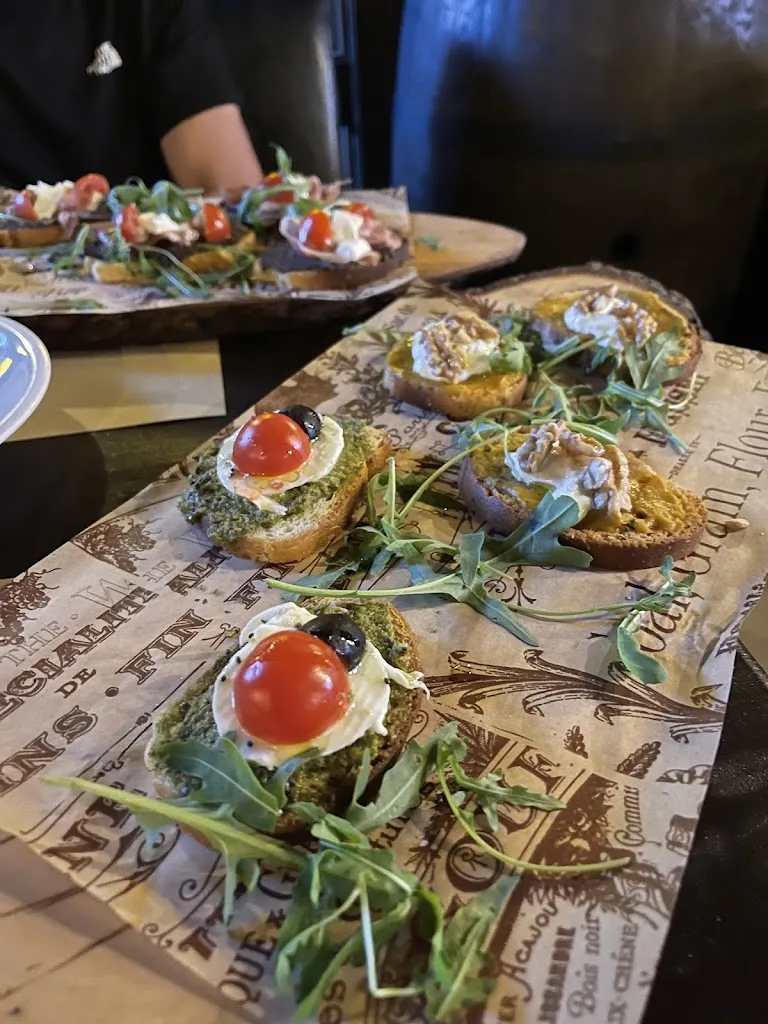 Rocco Lenoci_Caveau19_Canosa di Puglia_review