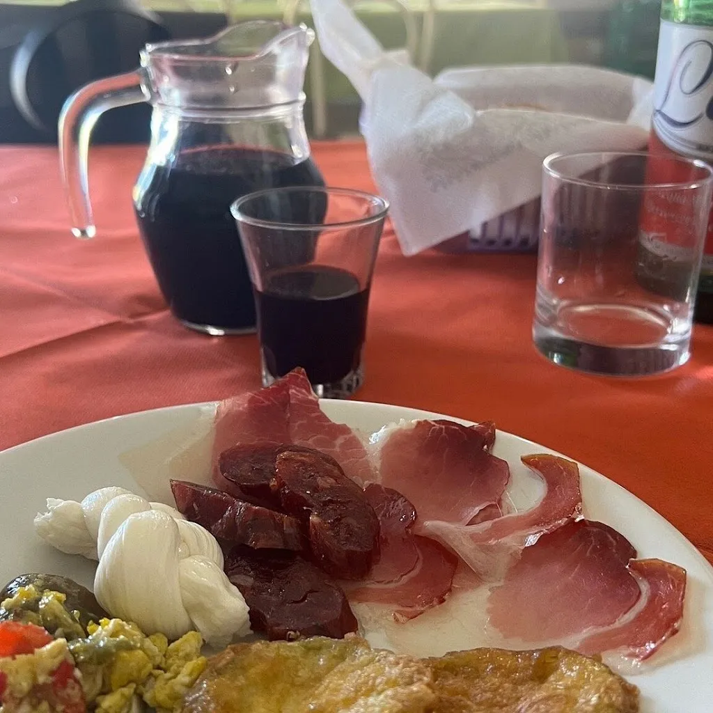 mathilde bergeron_Bar trattoria Pisani Maria_Brindisi Montagna_review