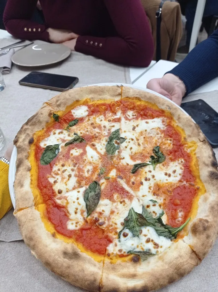 Menu_Rosarum_Avigliano_image_2