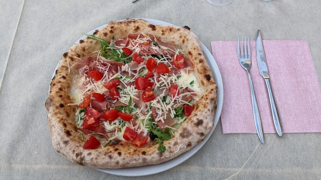 Sebastien Jens Marquardt_Pizza Stop_Bernalda_recensione