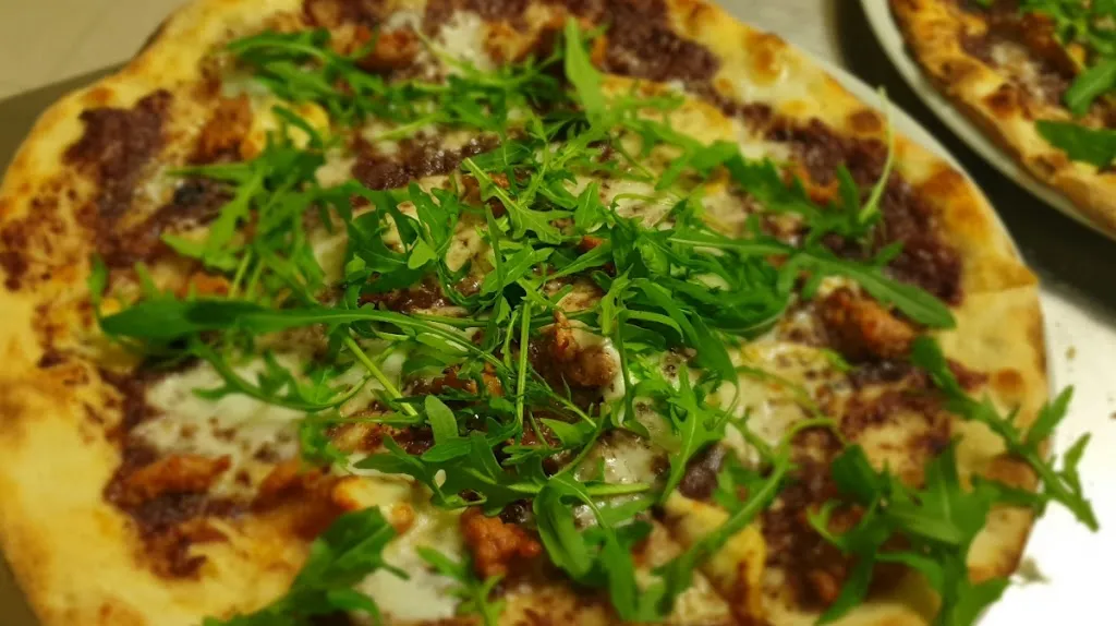 Pizzeria dal Pirata_Bernalda_slider_image_3