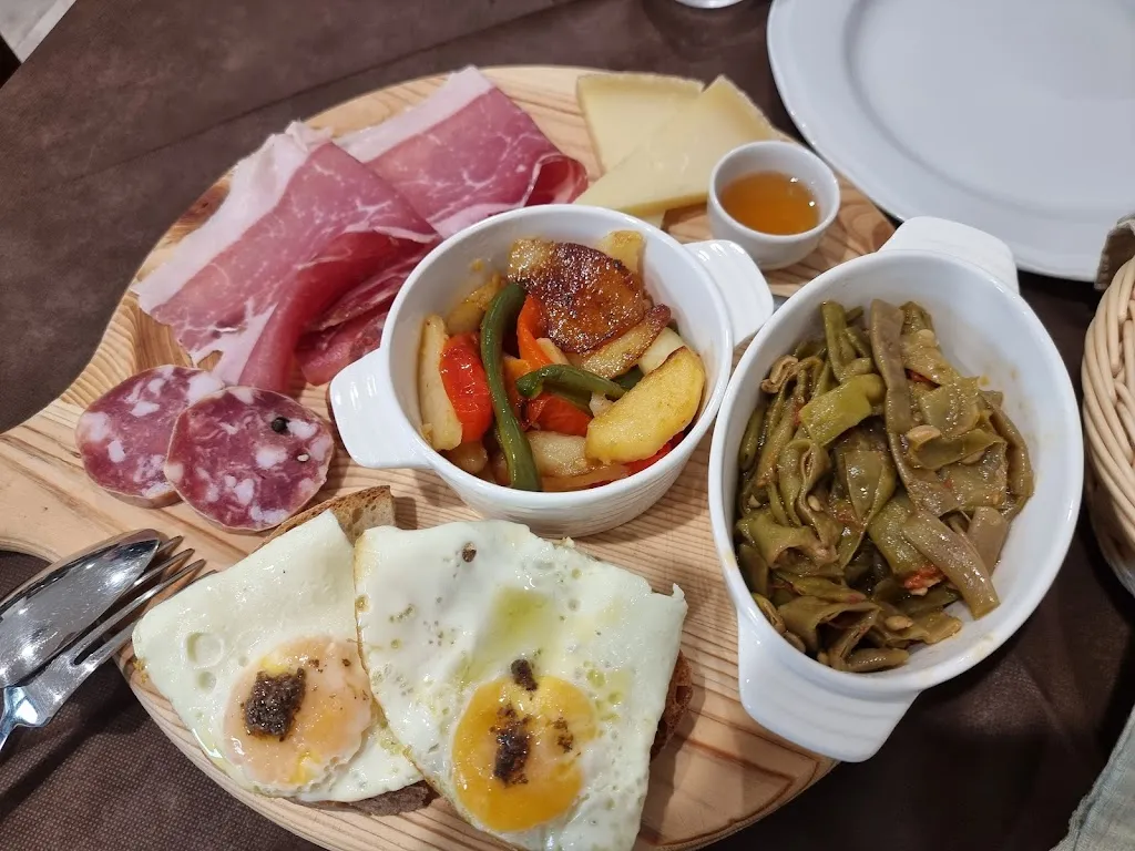 Menu_U'Vizzarro - ristorante rurale_Castelsaraceno_image_2