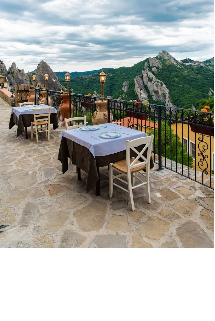 Monserrat_Castelmezzano_slider_image_1