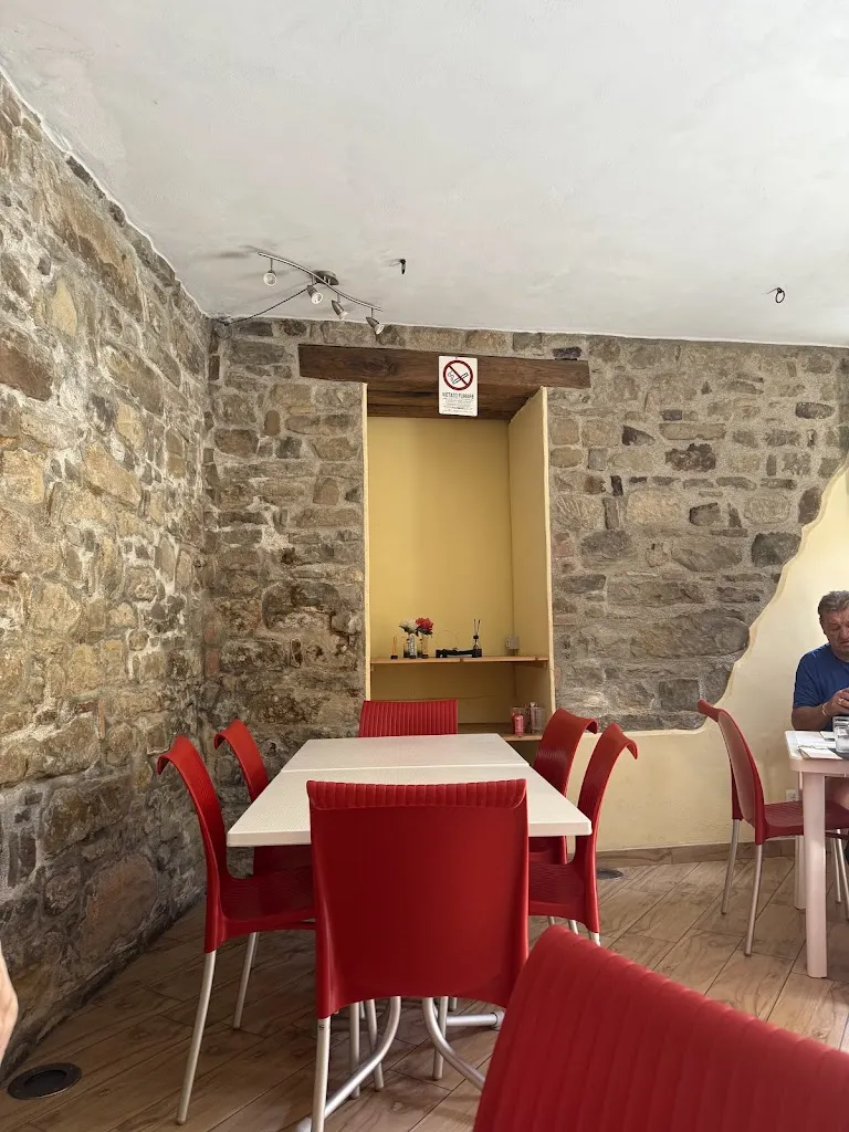 Pizzeria Rosticceria 2T_Castelmezzano_slider_image_1