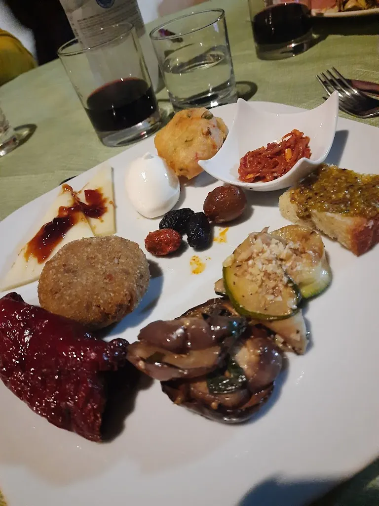 Gloria Guizzardi_Amoreolio: esperienze e sapori dell'olio evo lucano_Colobraro_review