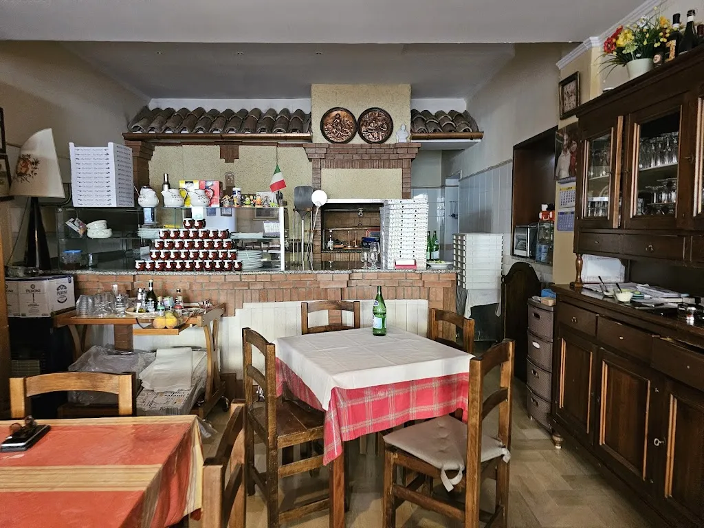 Bar -Pizzeria "Tu Ed Io" restaurant in Francavilla in Sinni