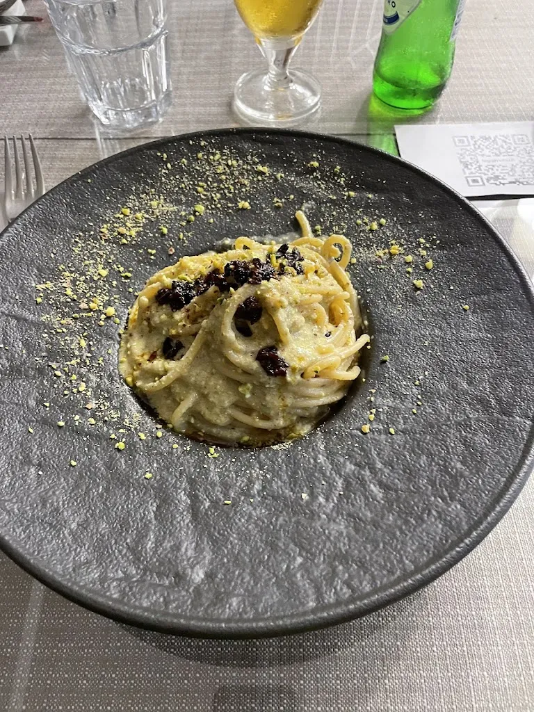 Antoine Combremont_Hotel Ristorante Mango_Francavilla in Sinni_review