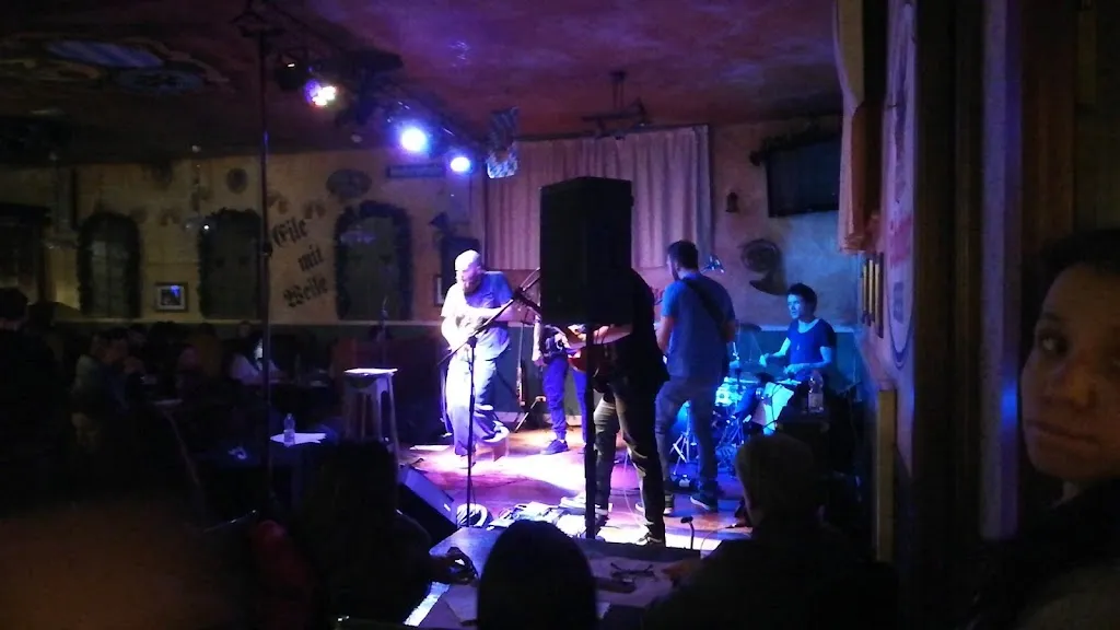 vince nava_Stammtisch Tavern Chieti_Chieti_review