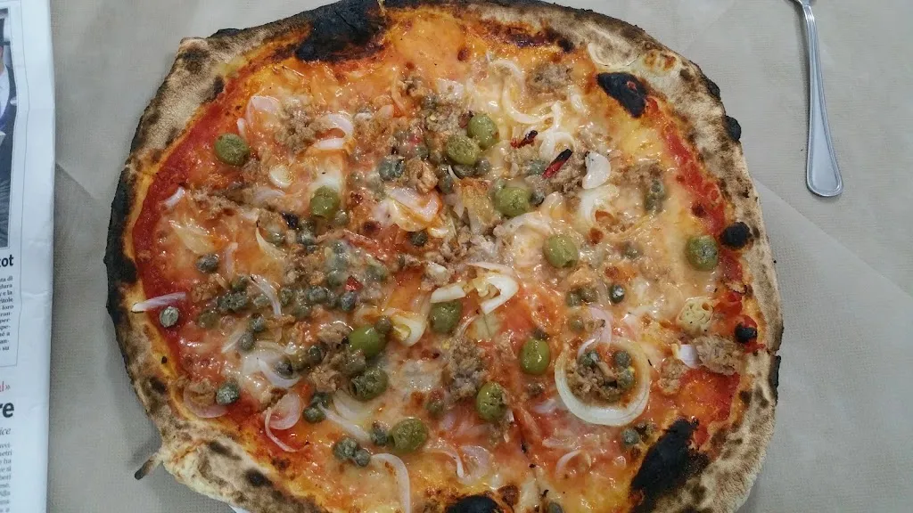 Oreste Di Fazio Forti_Pizzeria Desiree_Ferrandina_review